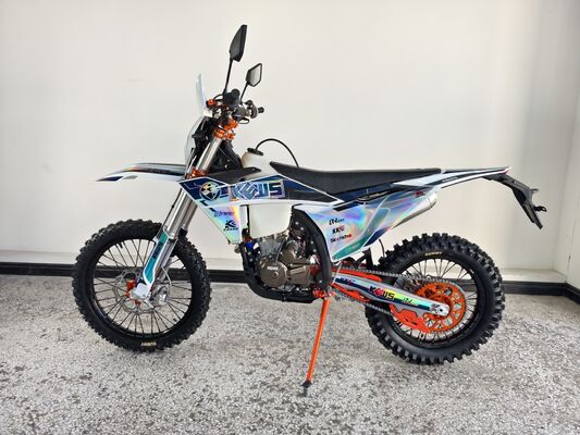 KEWS k23 R-édition 4 temps Enduro moto avec 21,0 kW de puissance 25,0 N*m de couple maximal et 140 km/h de vitesse maximale