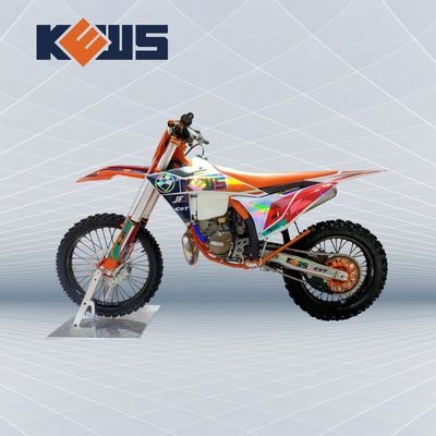 Carburateur alimenté 250 cc refroidi à l'eau 2 temps Motocross avec allumage CDI et autocollants en option