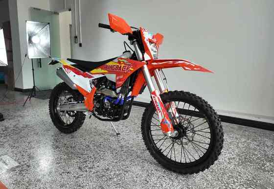4 Stroke Enduro Motorcycle with NB300 Engine 19kw Power and 24N*m Torque for Off-Road Performance